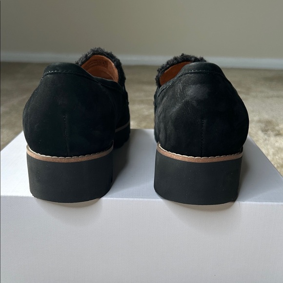 Vionic Cheryl Faux Fur Black Loafers - Picture 4 of 9